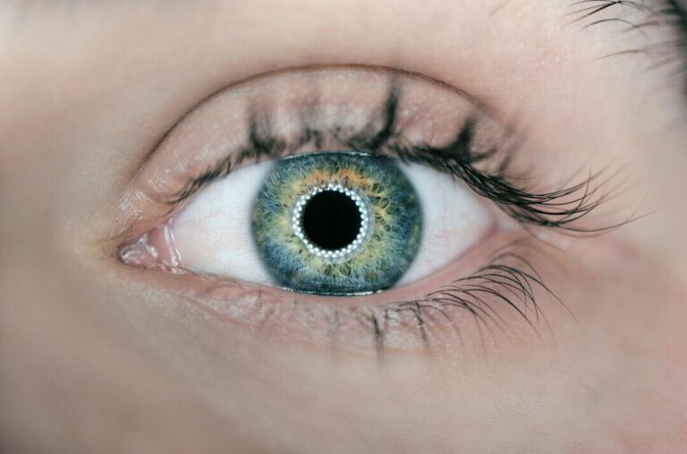best oculoplastic surgeon