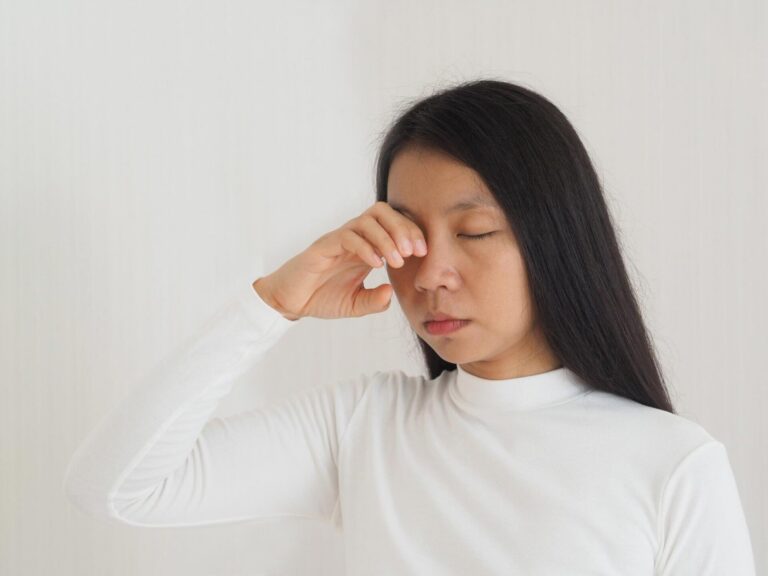 seeing yellow spots in vision