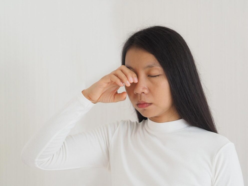 seeing yellow spots in vision